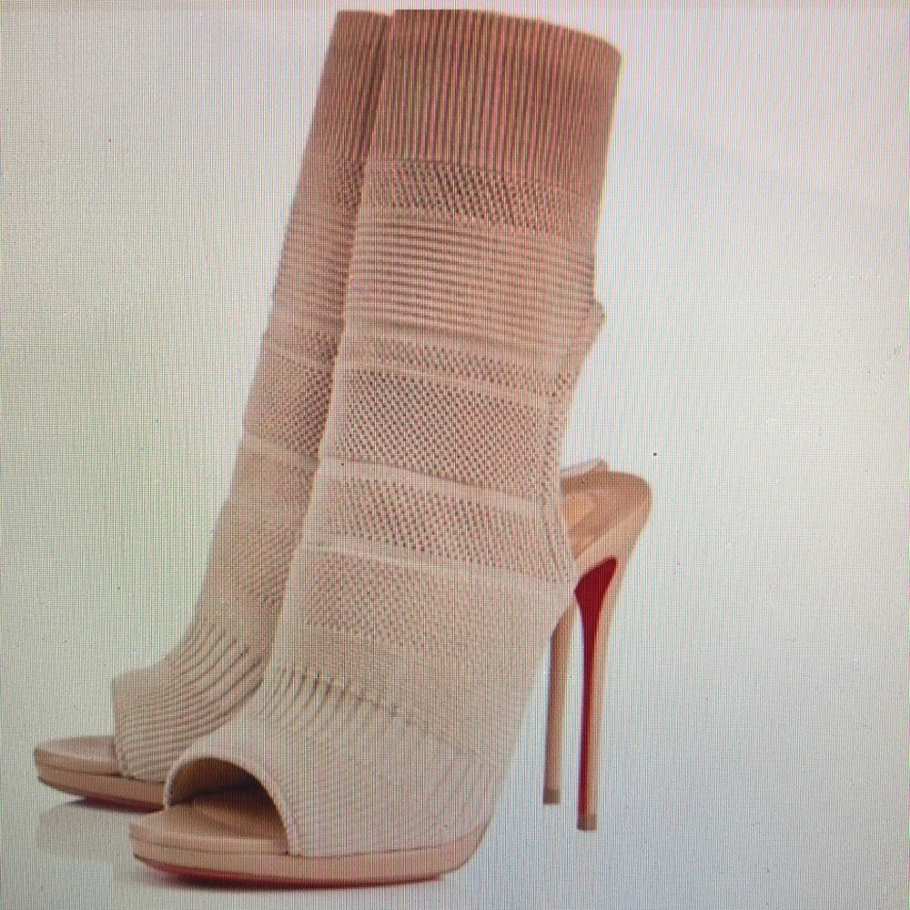 SOLD. Like new CHRISTAIN LOUBOUTIN Chemiene